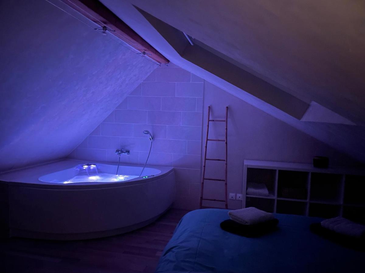 Le Nid d'Amour 2pers / wifi / sauna Houssen Extérieur photo