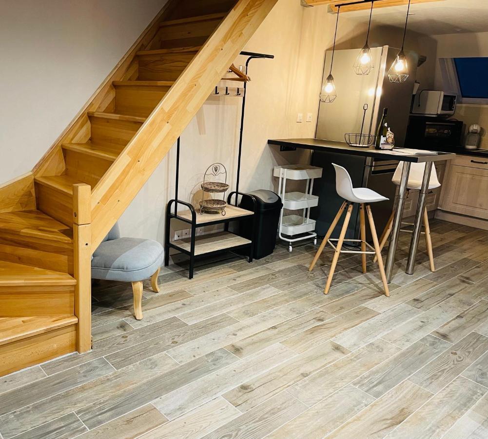 Le Nid d'Amour 2pers / wifi / sauna Houssen Extérieur photo
