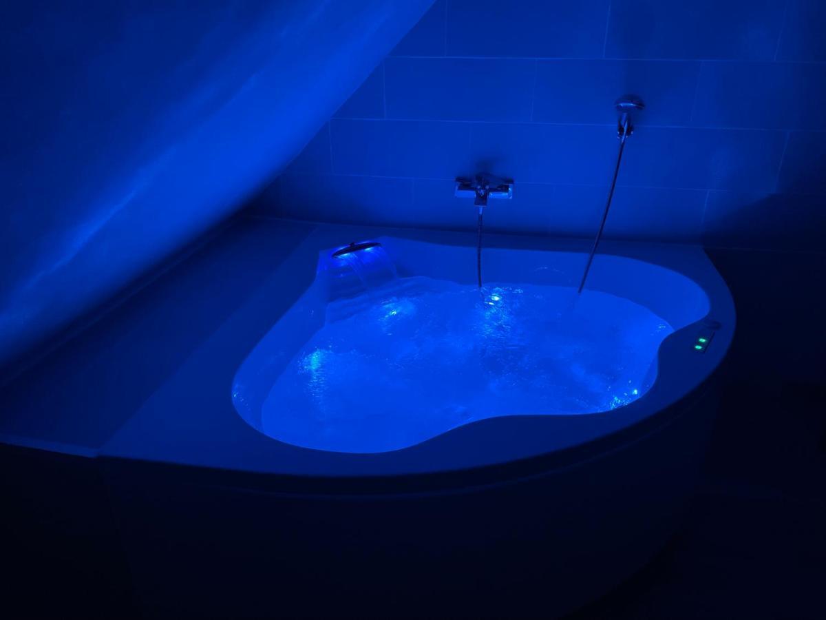 Le Nid d'Amour 2pers / wifi / sauna Houssen Extérieur photo