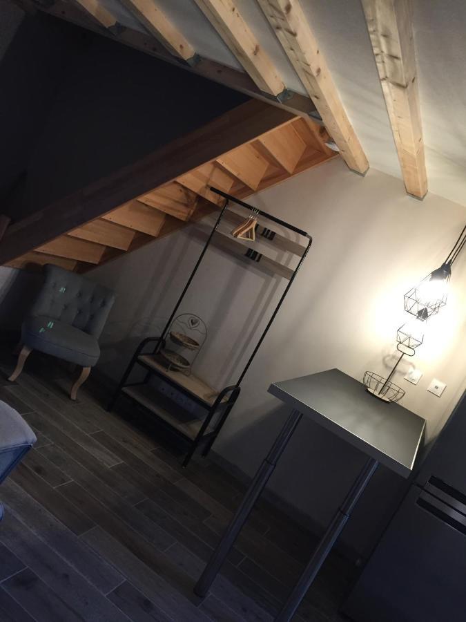 Le Nid d'Amour 2pers / wifi / sauna Houssen Extérieur photo