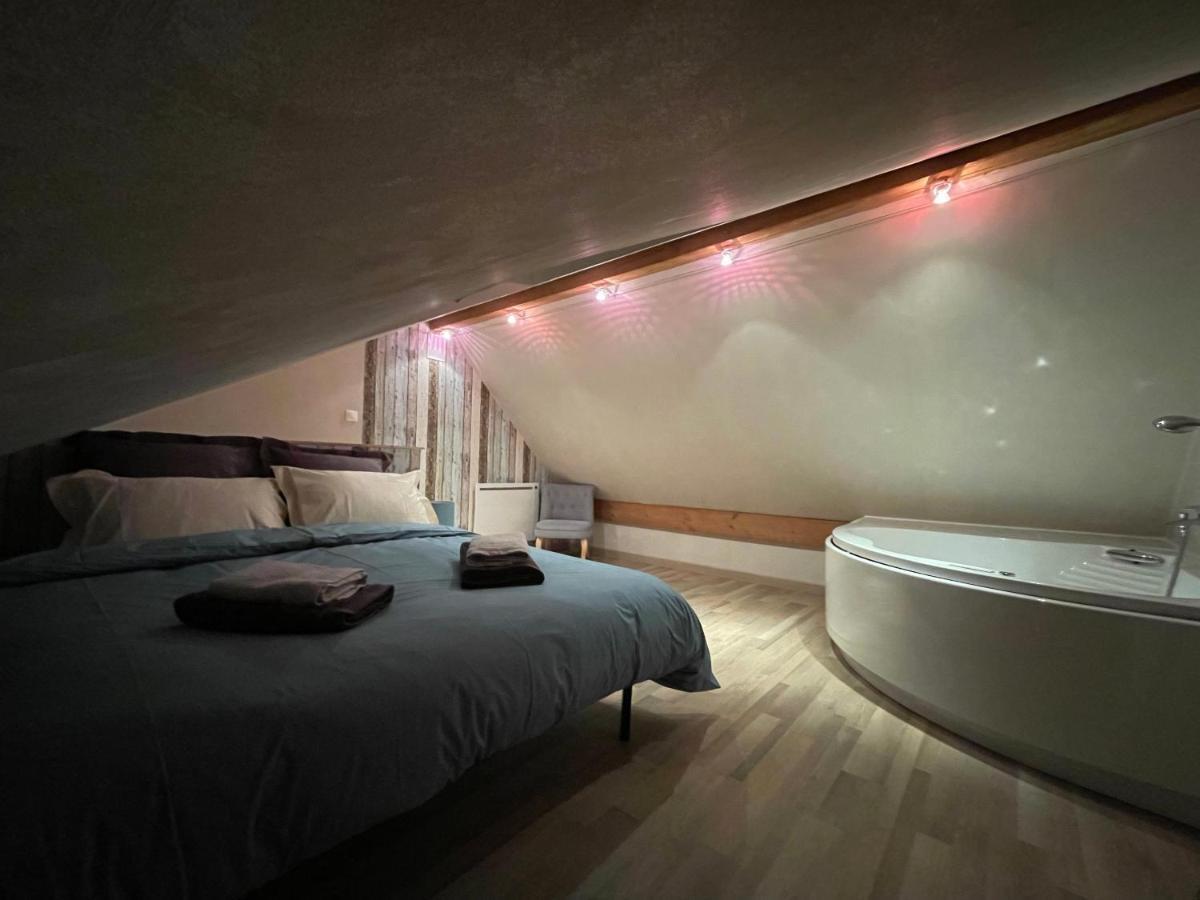 Le Nid d'Amour 2pers / wifi / sauna Houssen Extérieur photo